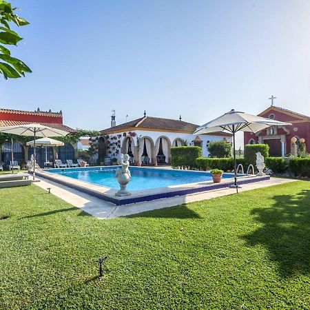 Sunny Villa Near Los Palacios Y Villafranca With Private Pool Zewnętrze zdjęcie