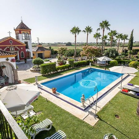 Sunny Villa Near Los Palacios Y Villafranca With Private Pool Zewnętrze zdjęcie